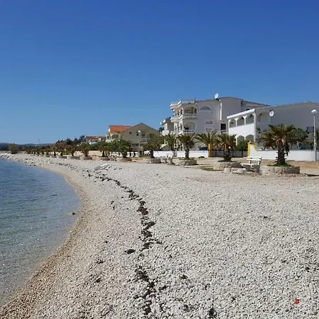 With Parking Space - 20147 アパート