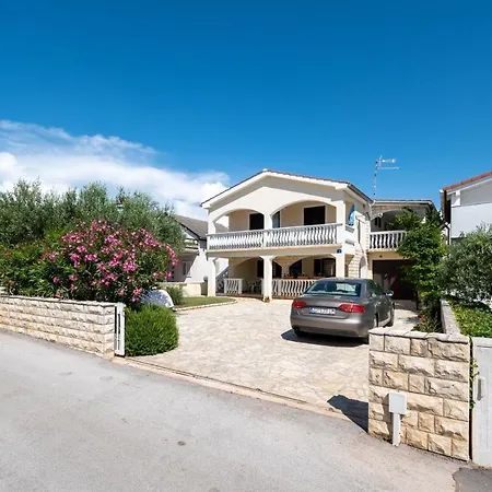 With Parking Space - 20147 アパート *