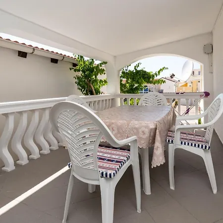 Lejlighed With Parking Space - 20147 Vir