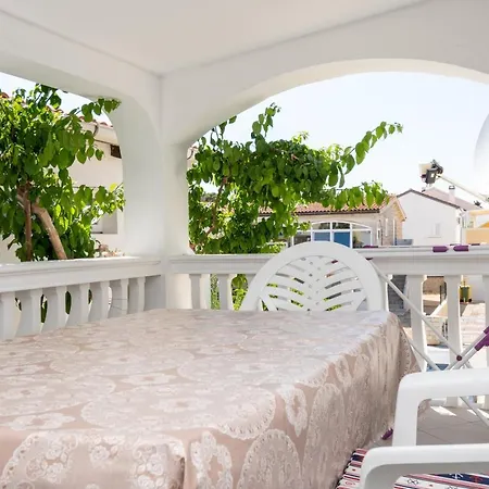 With Parking Space - 20147 Vir