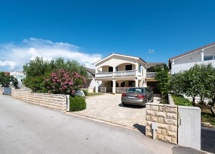 With Parking Space - 20147 Lejlighed *