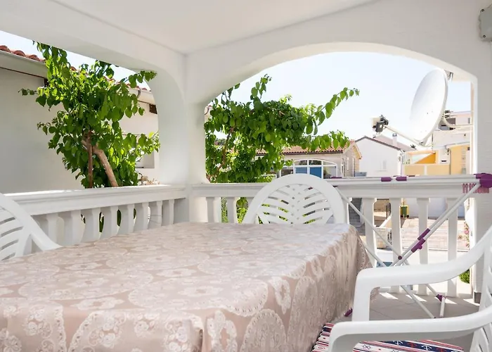 With Parking Space - 20147 Vir